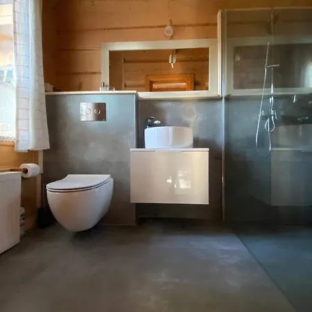 Apartment Dom Numer 3 *
