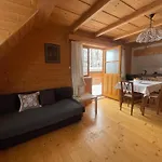 Dom Numer 3 Apartman *